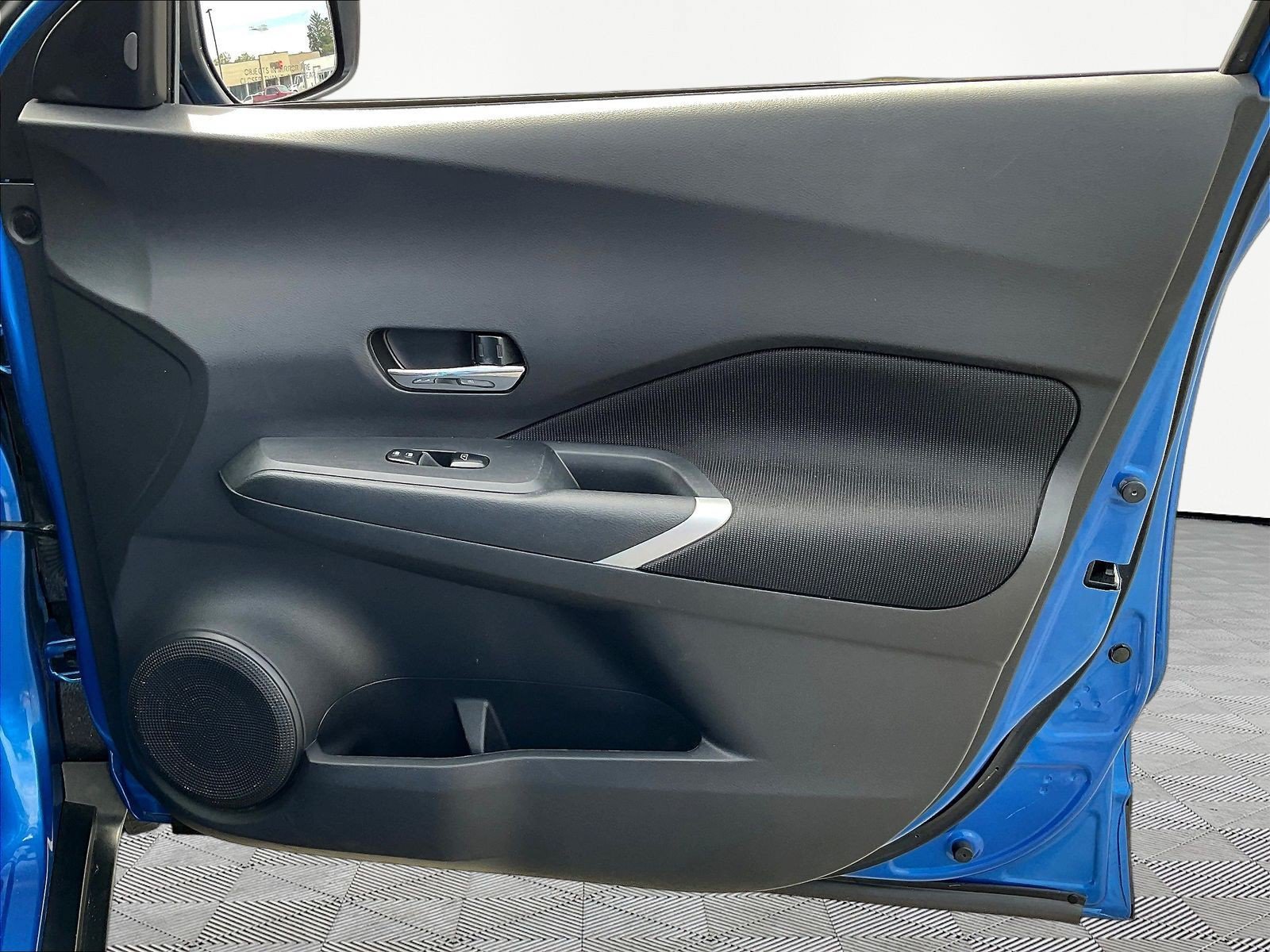 Used 2023 Nissan Kicks SV FWD image 27