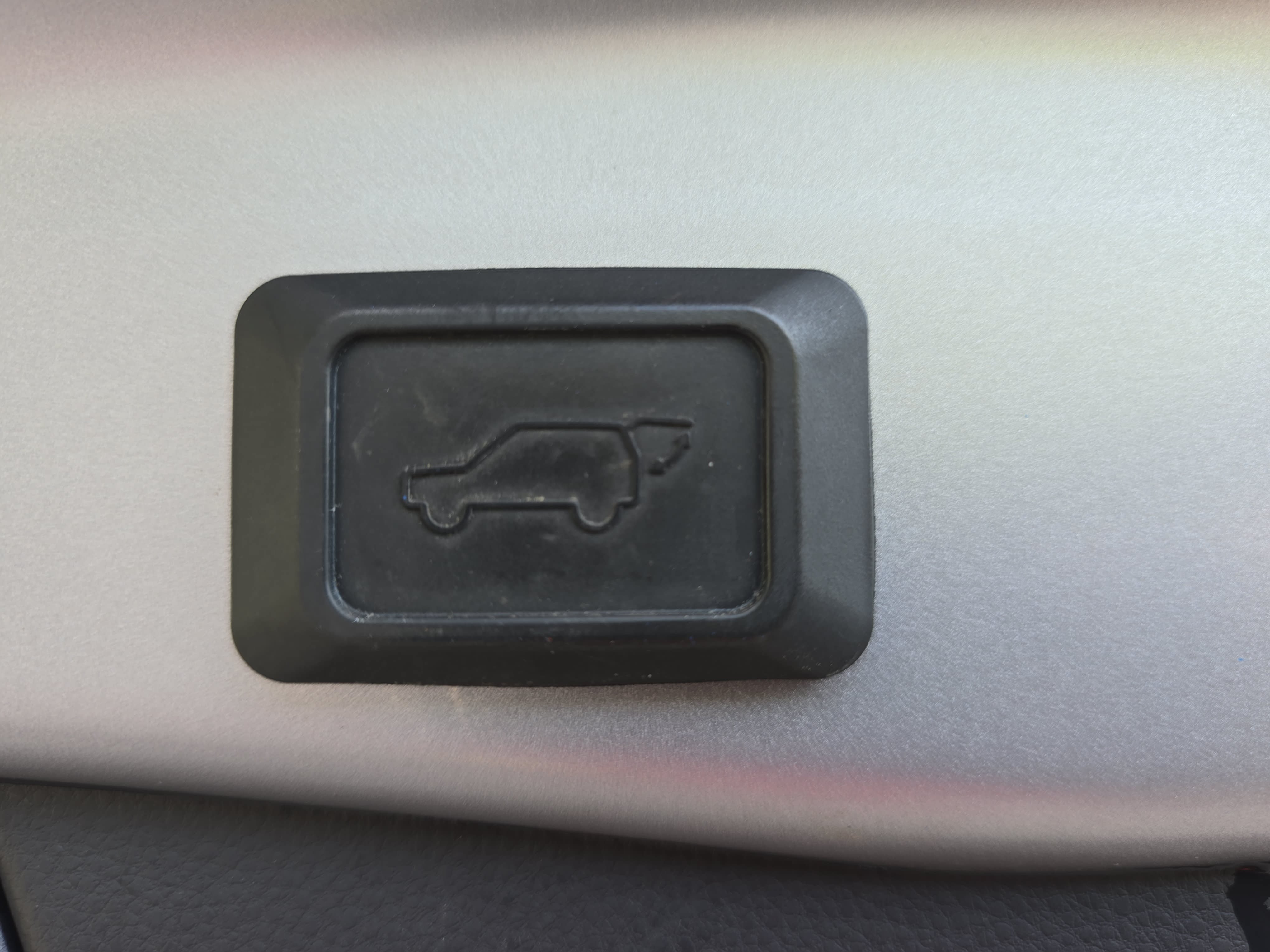 Used 2019 Toyota RAV4 XLE Premium w/ Advanced Technology Package FWD image 13
