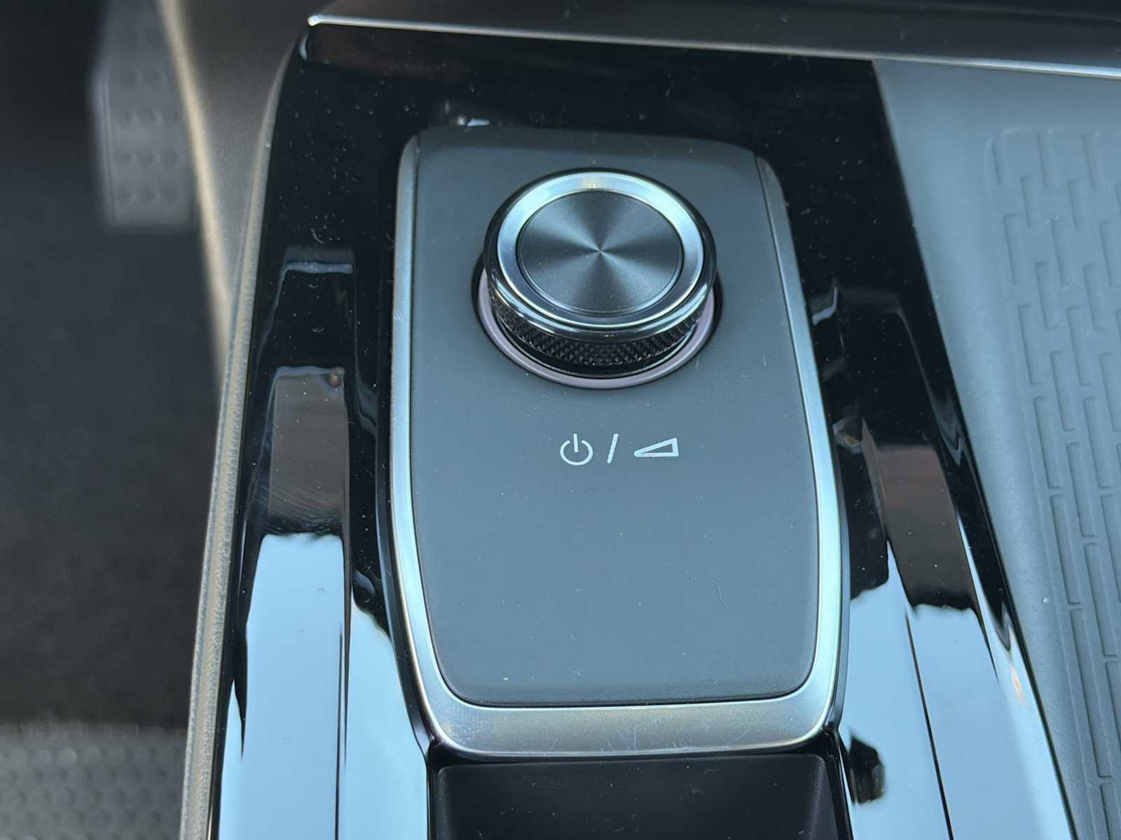 New 2026 Buick Enclave Preferred w/ Power Package FWD image 8