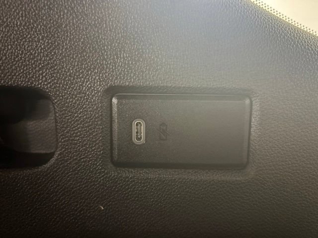 Used 2024 GMC Yukon AT4 w/ Technology Package AWD/4WD image 14