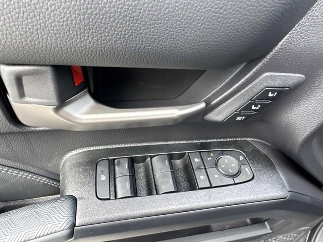 New 2025 Toyota 4Runner Limited AWD/4WD image 9