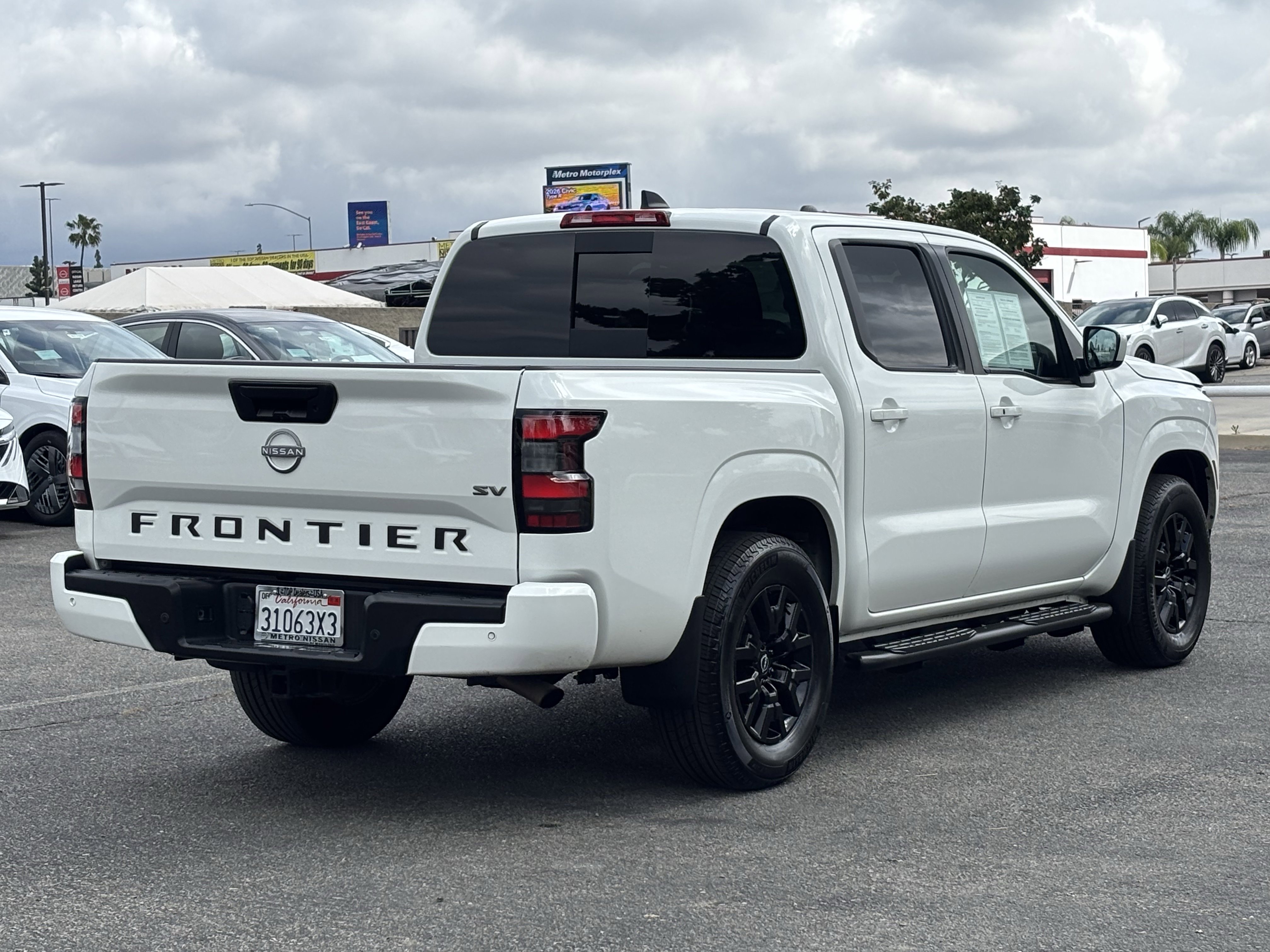 Used 2024 Nissan Frontier SV w/ SV Convenience Package RWD image 3