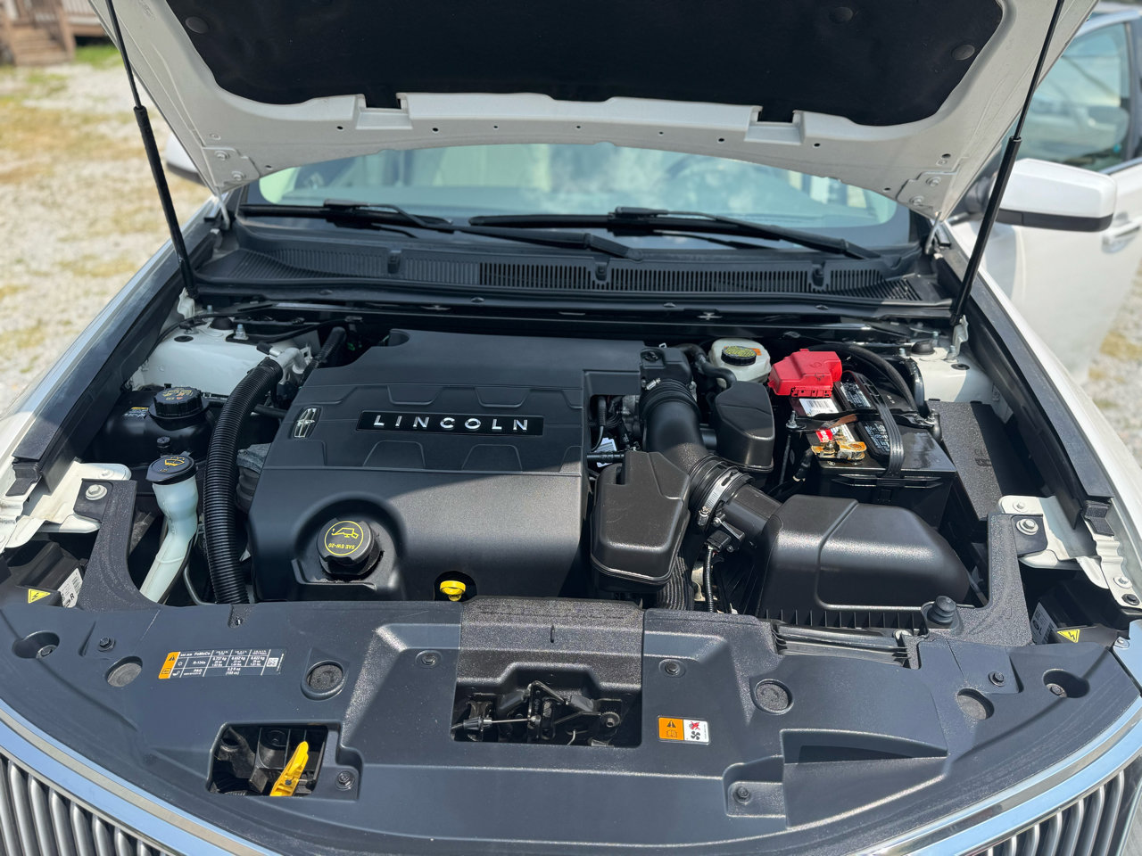 Used 2014 Lincoln MKS AWD w/ Equipment Group 101A image 17