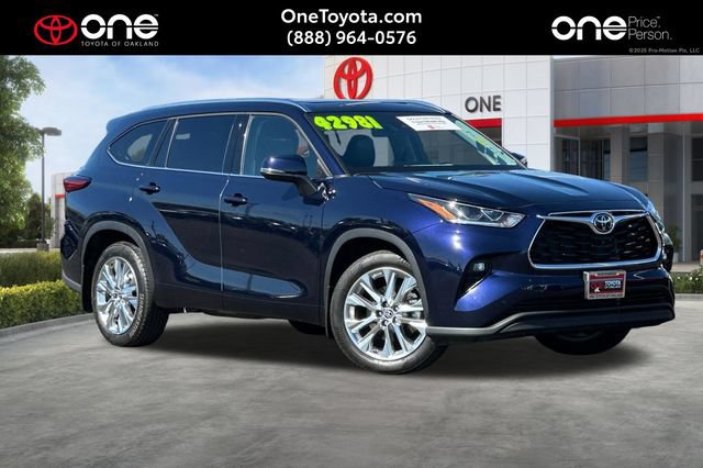 Used 2022 Toyota Highlander Limited