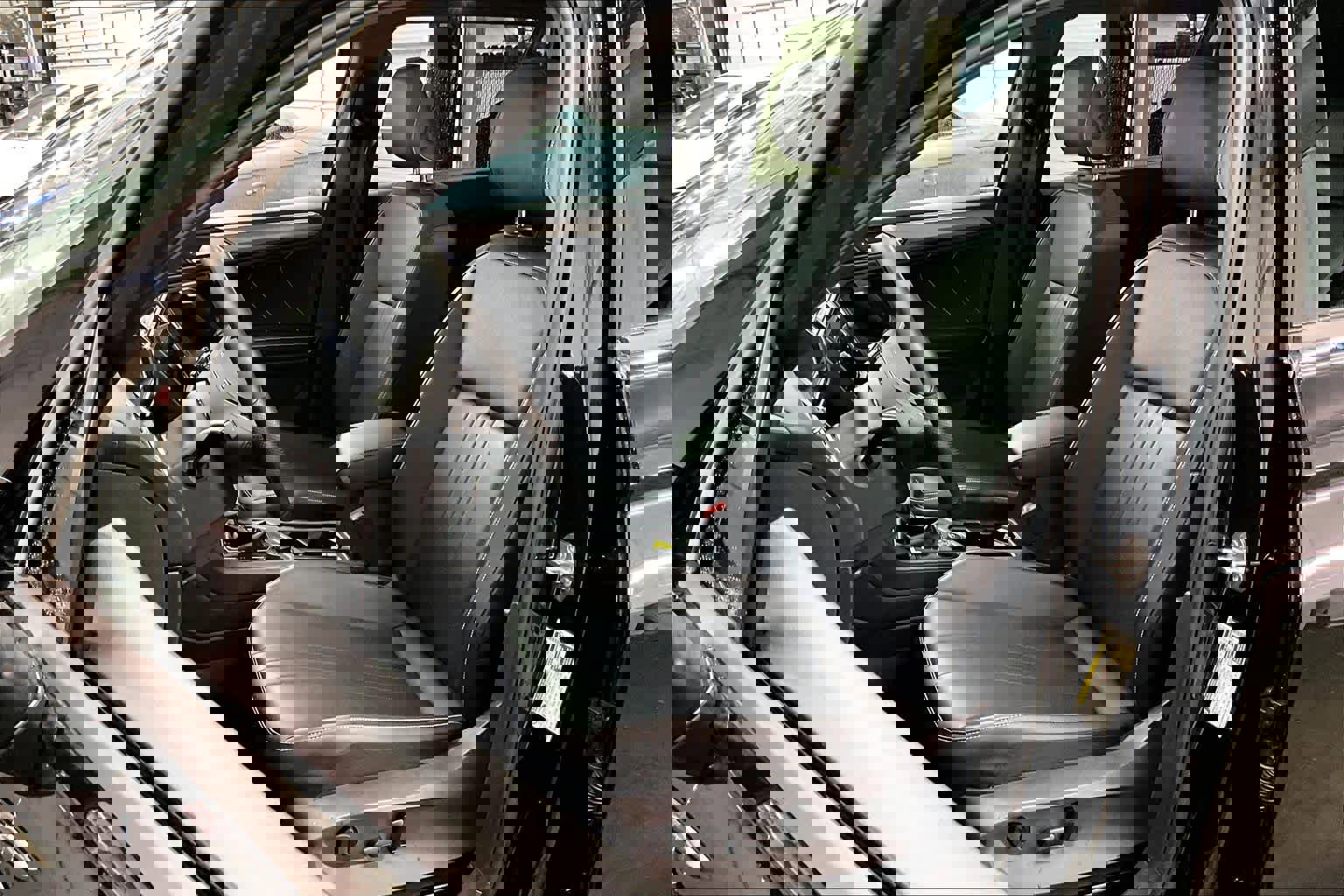 Used 2024 Volkswagen Tiguan SE R-Line image 28