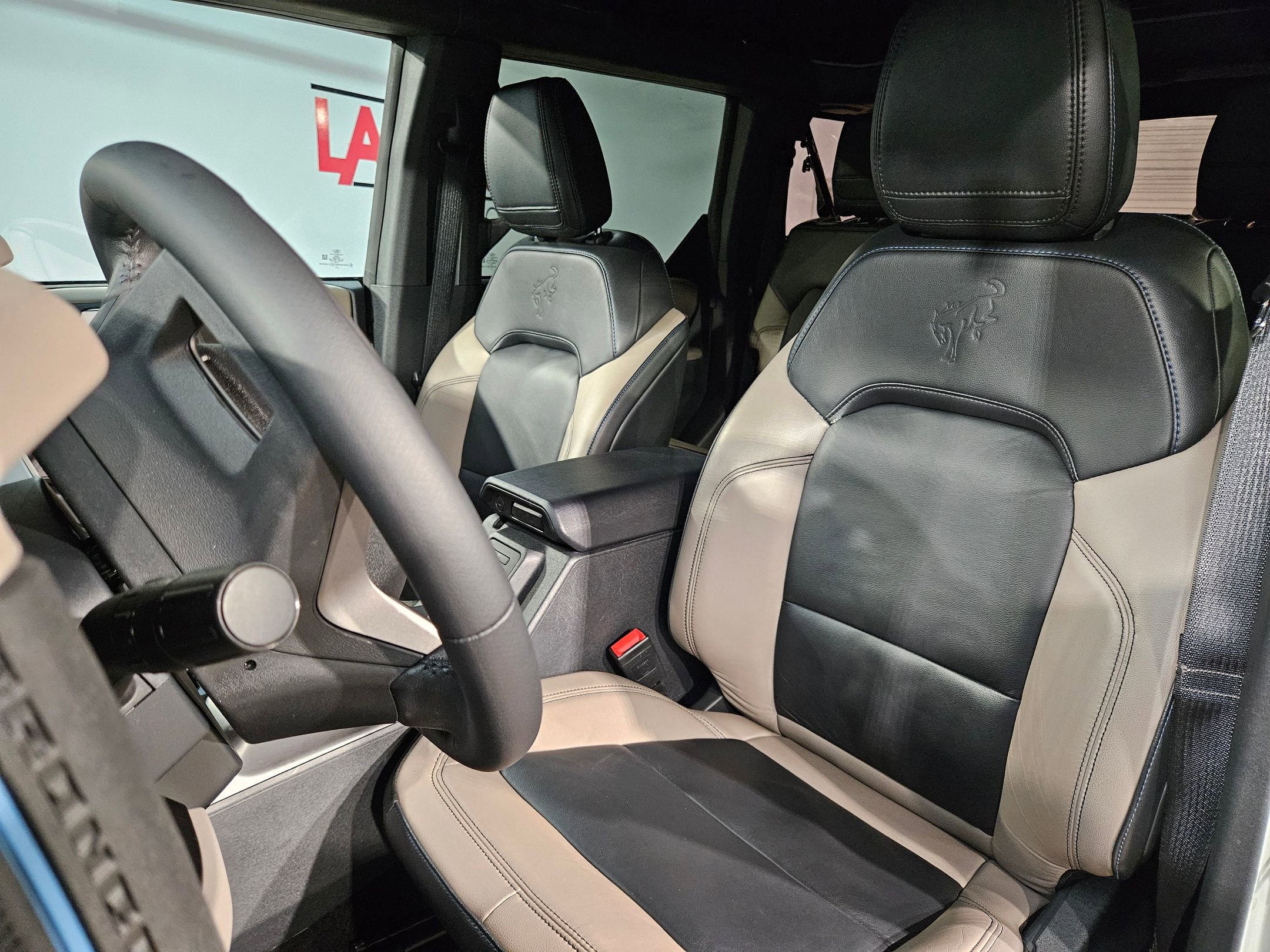 Used 2022 Ford Bronco Wildtrak image 23