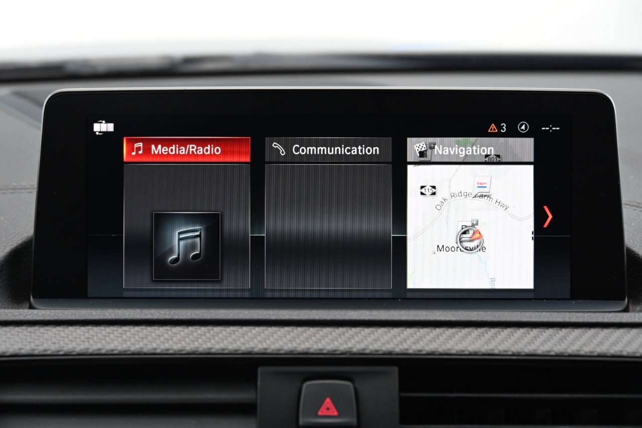 Used 2018 BMW M2 image 33