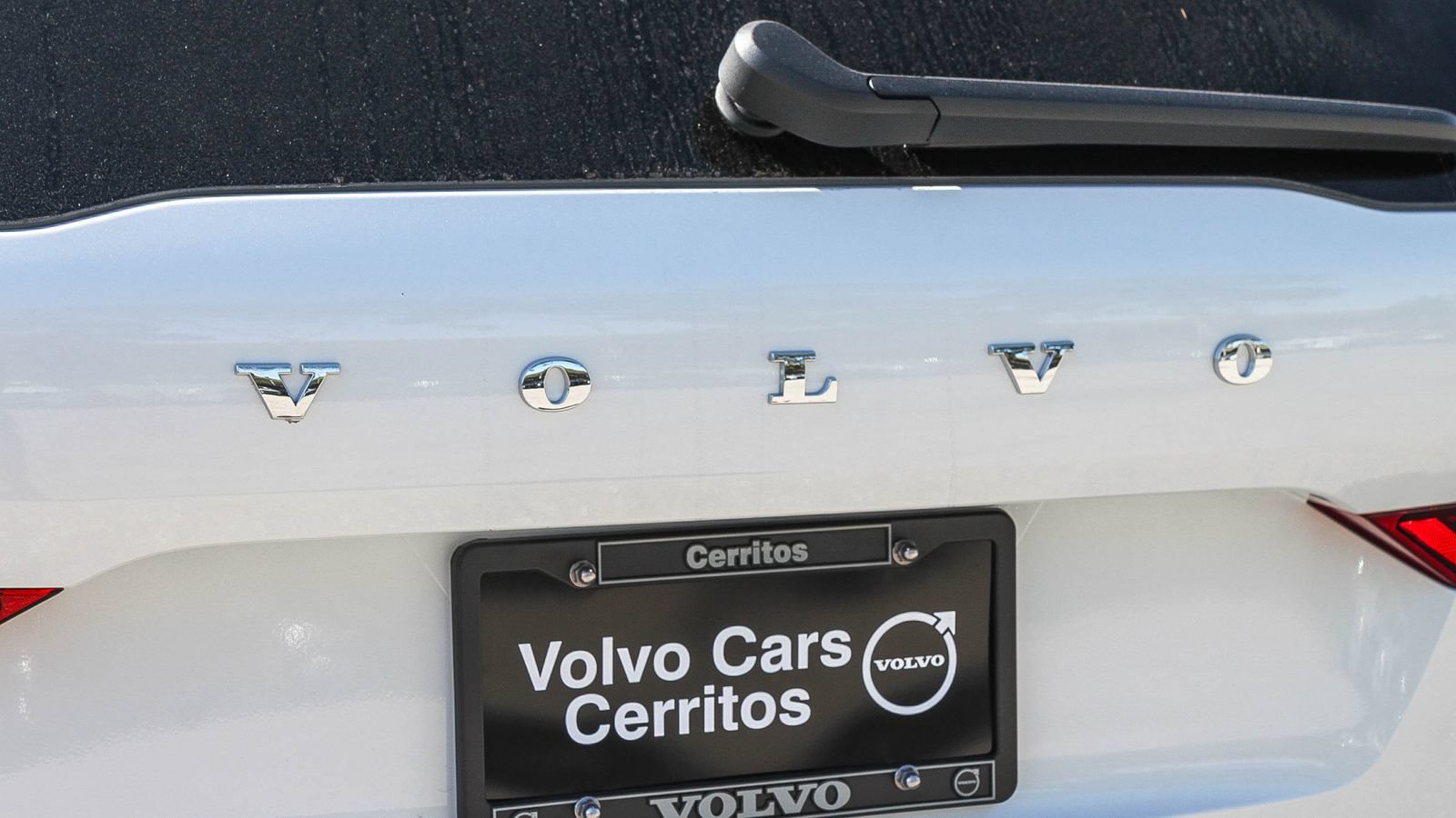 New 2026 Volvo XC60 B5 Plus w/ Protection Package Premier AWD/4WD image 10