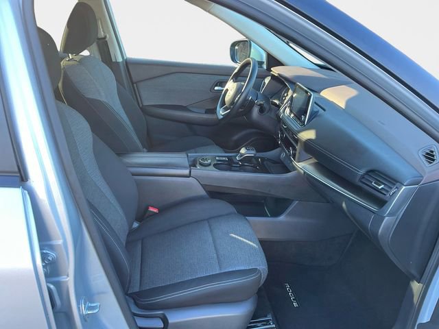 Used 2023 Nissan Rogue SV image 17