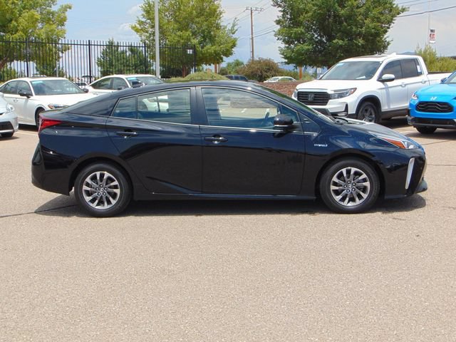 Used 2022 Toyota Prius FWD image 3