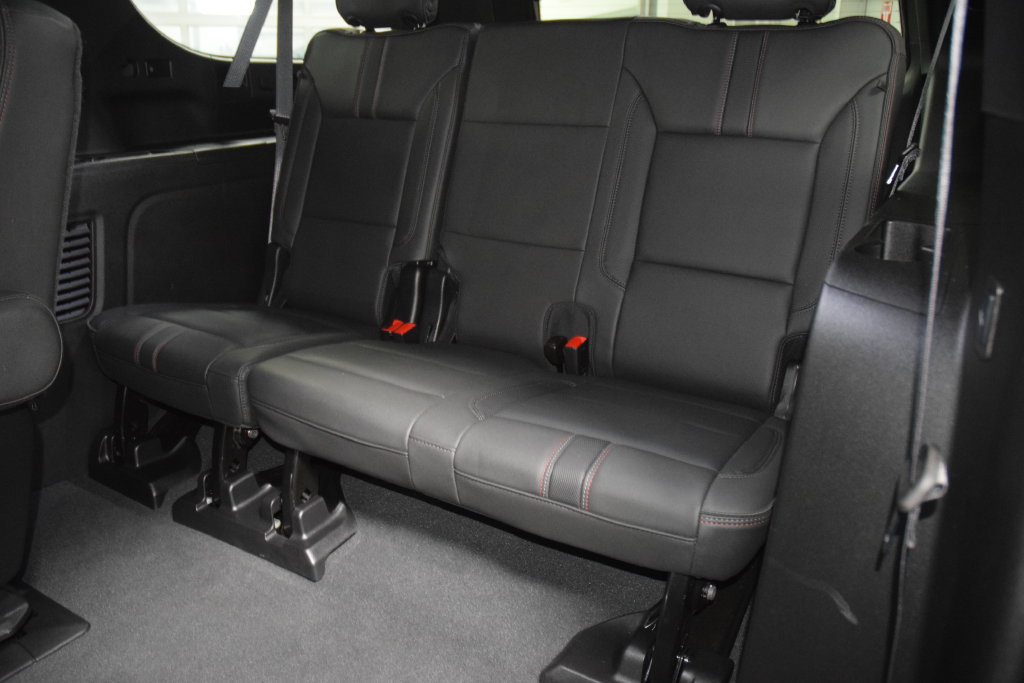 Used 2024 Chevrolet Suburban RST w/ Luxury Package AWD/4WD image 43