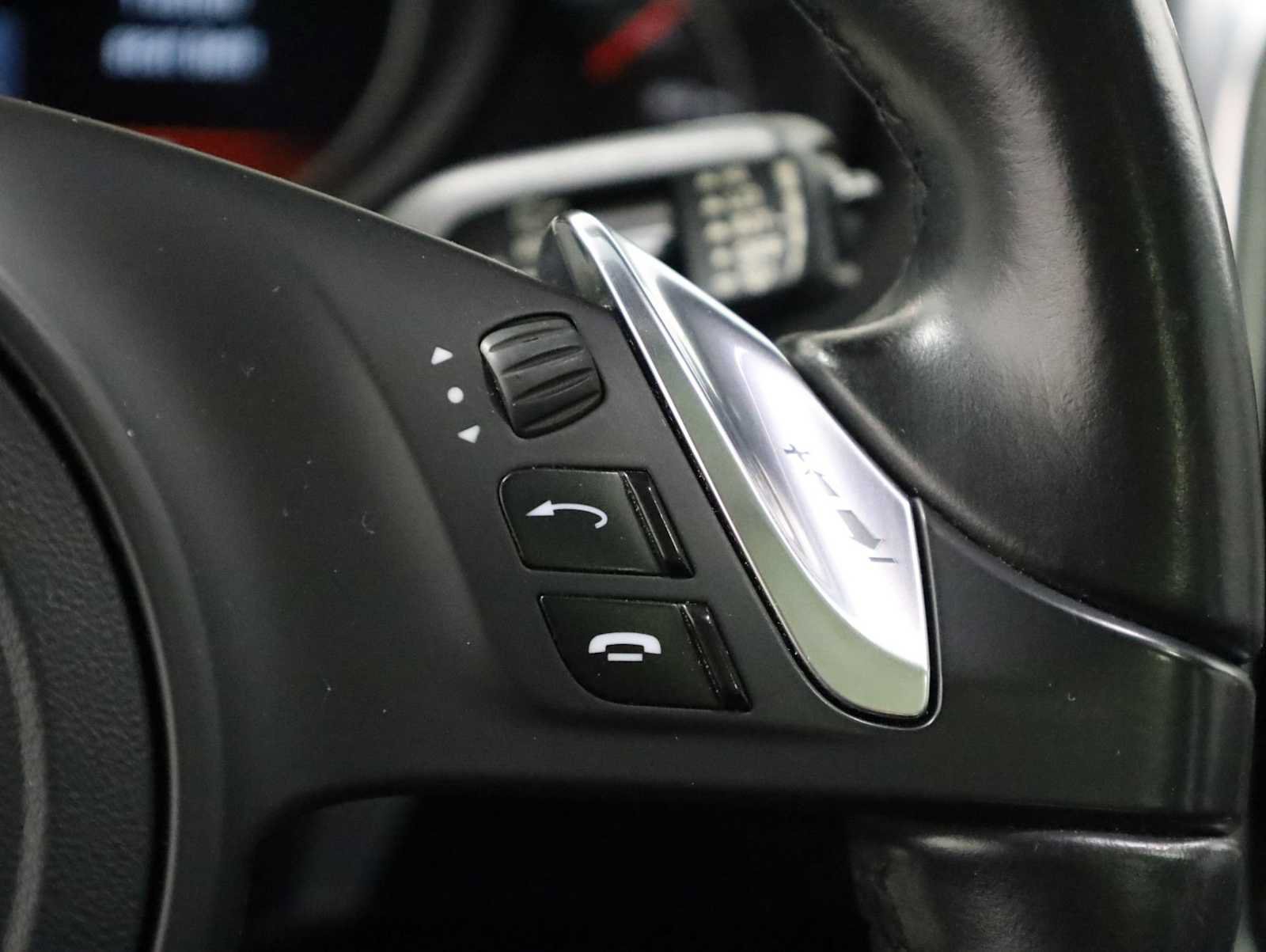 Used 2014 Porsche Cayenne Platinum Edition AWD/4WD image 4