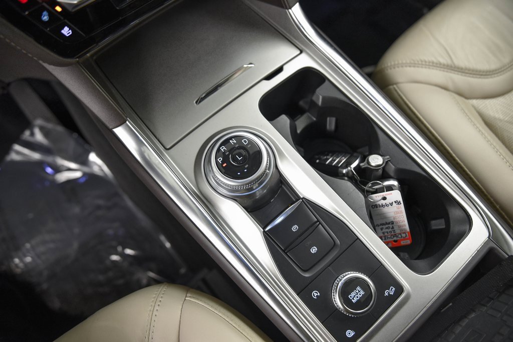 Used 2023 Ford Explorer Platinum w/ Technology Package image 23