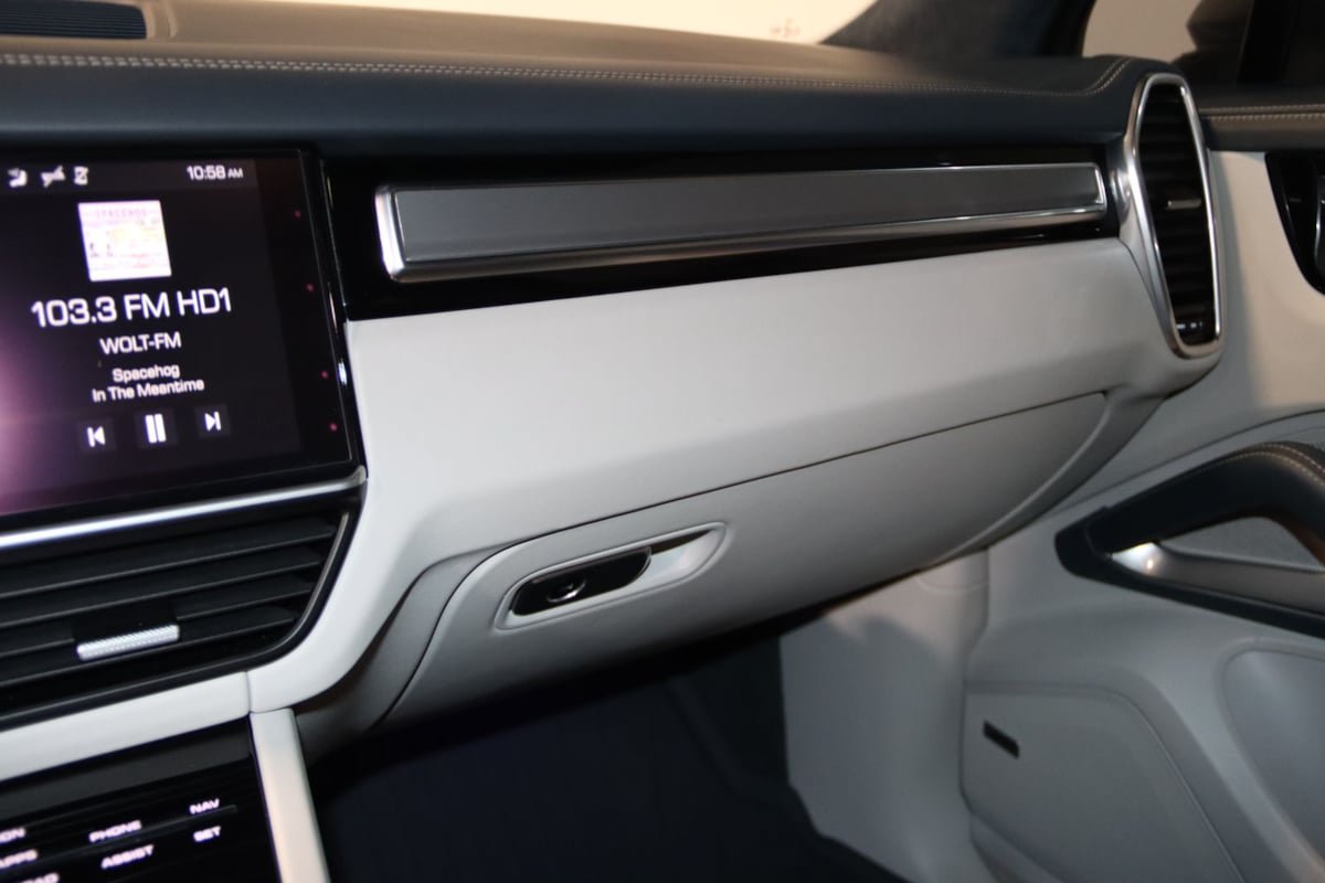 Used 2020 Porsche Cayenne Turbo AWD/4WD image 64