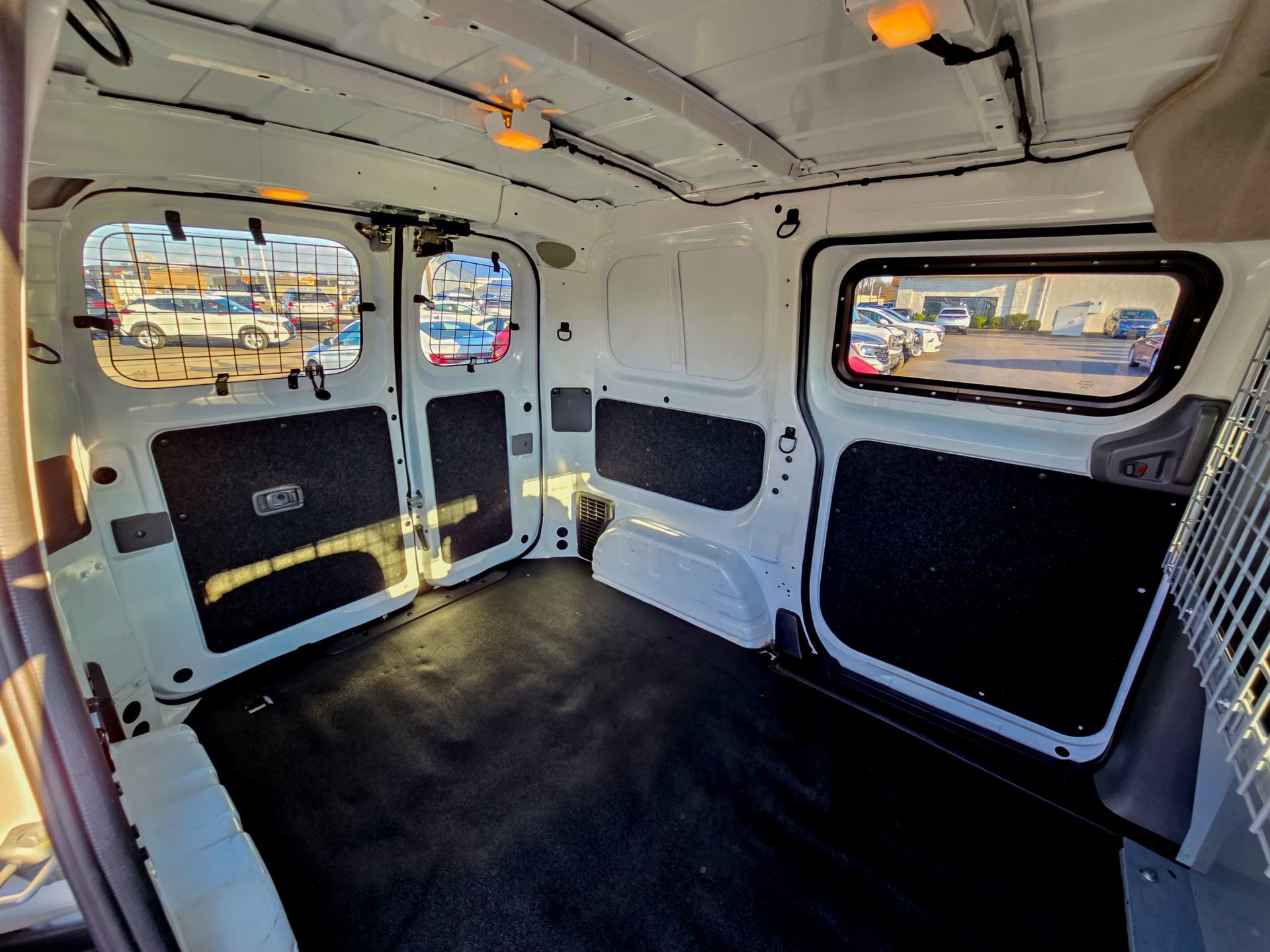 Used 2021 Nissan NV200 SV w/ Sliding Door Glass Package image 16