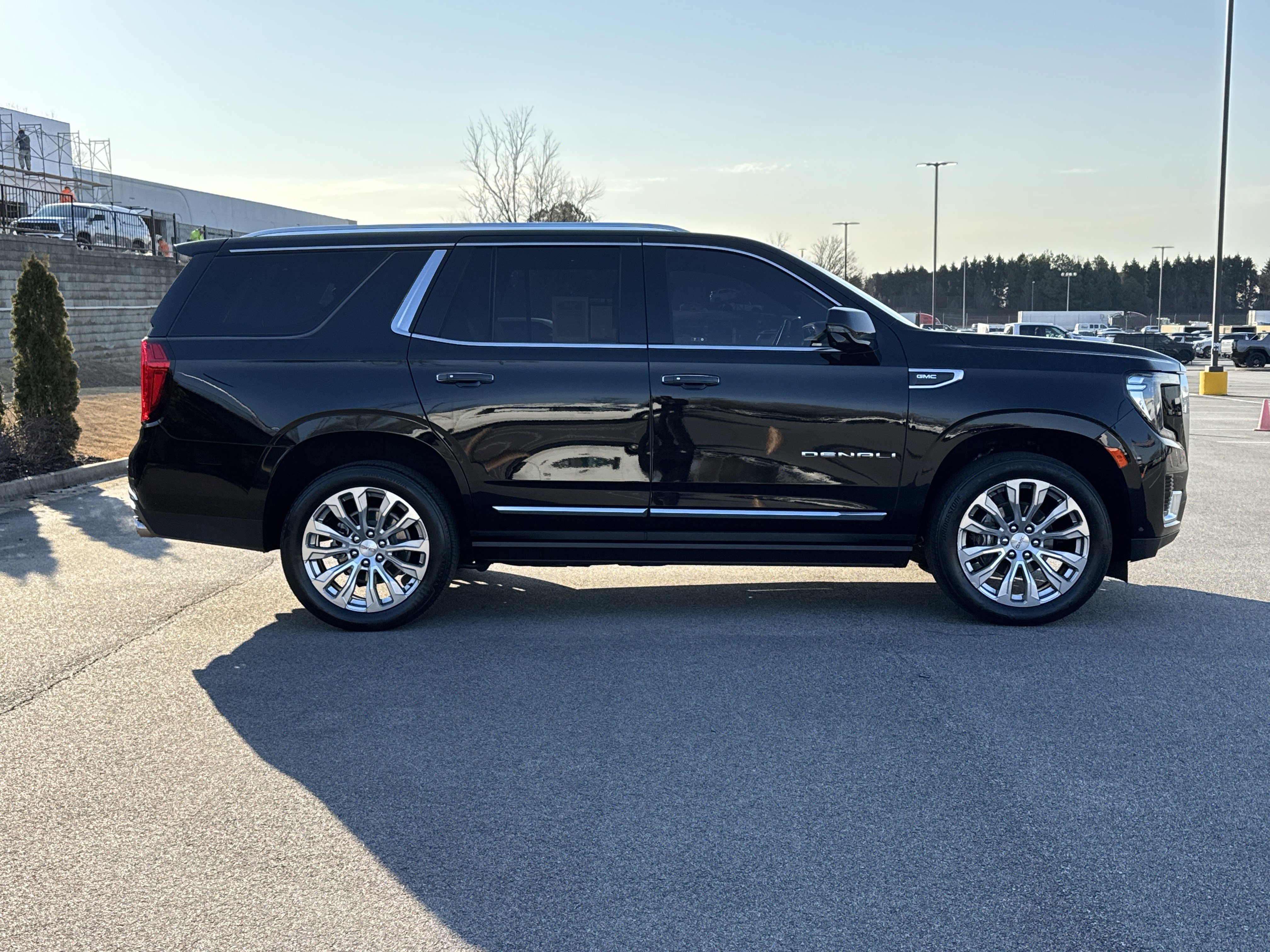 Used 2024 GMC Yukon Denali w/ Advanced Technology Package image 11