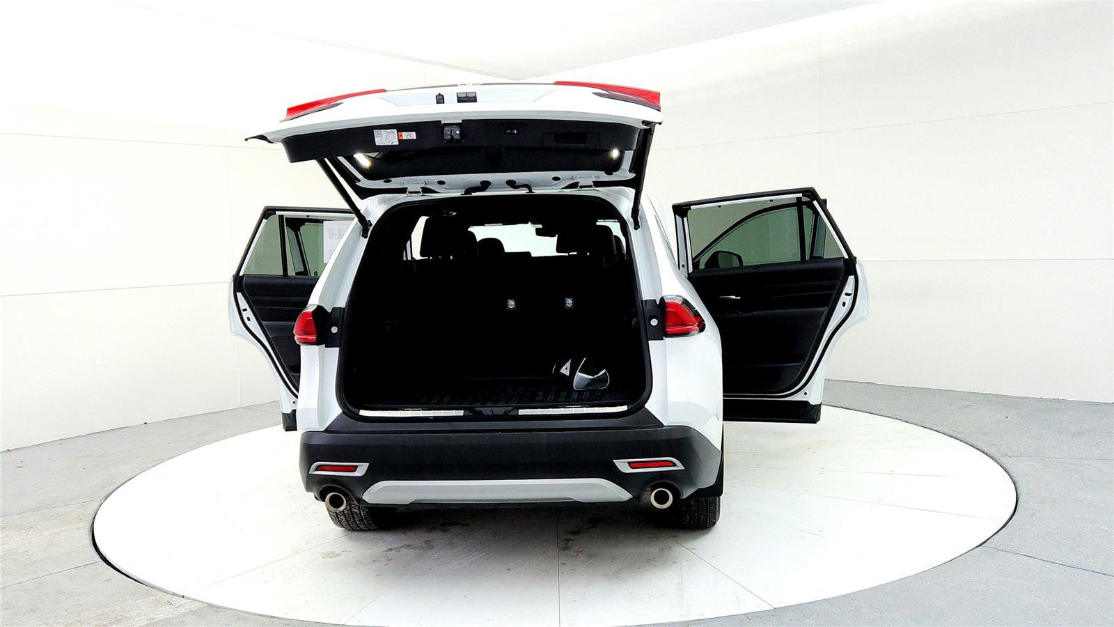 Used 2024 Toyota Grand Highlander AWD Hybrid image 11