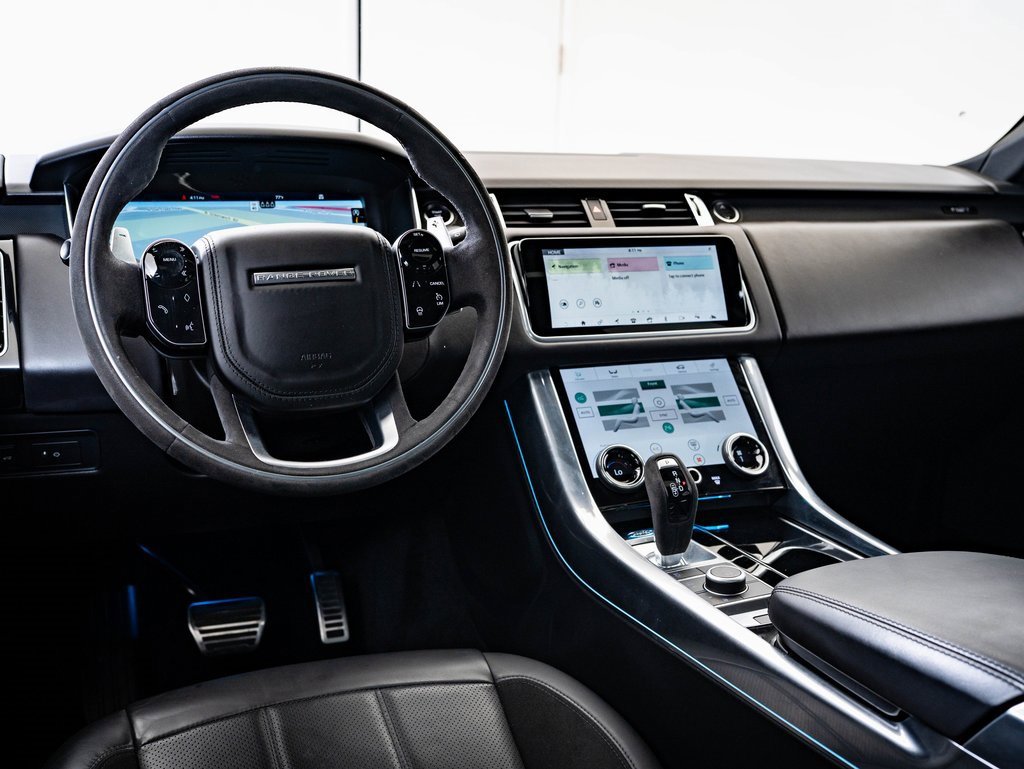 Used 2022 Land Rover Range Rover Sport HST image 4