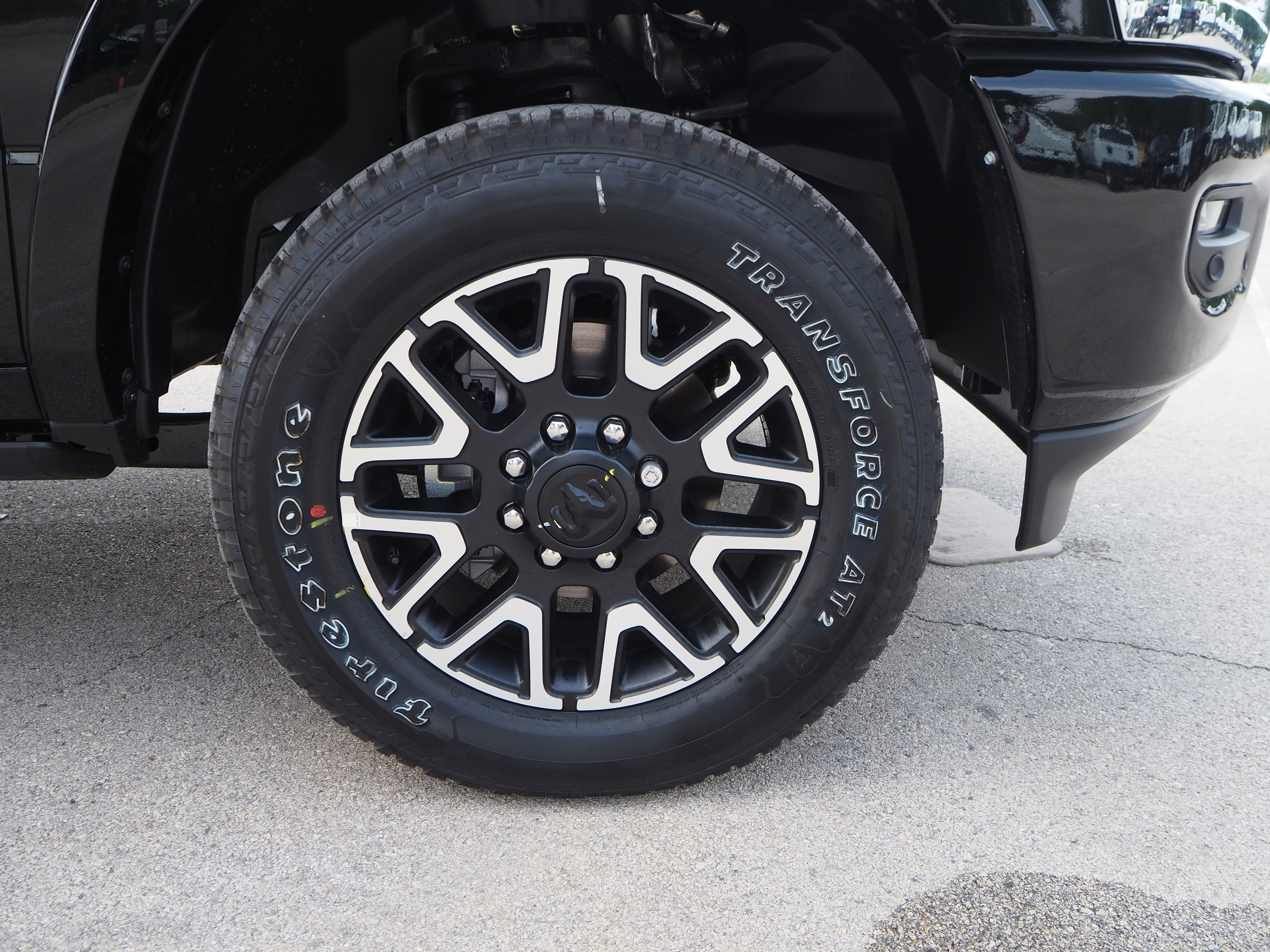 New 2025 RAM 2500 Limited AWD/4WD image 5