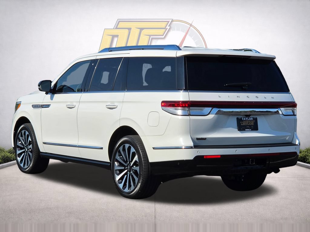 Used 2022 Lincoln Navigator Reserve AWD/4WD image 7