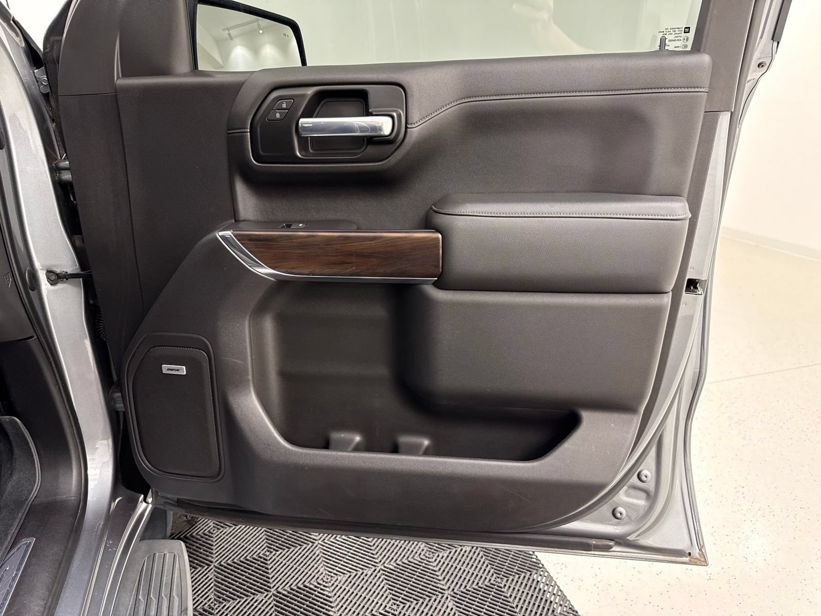 Used 2020 GMC Sierra 1500 SLT w/ SLT Premium Plus Package AWD/4WD image 35