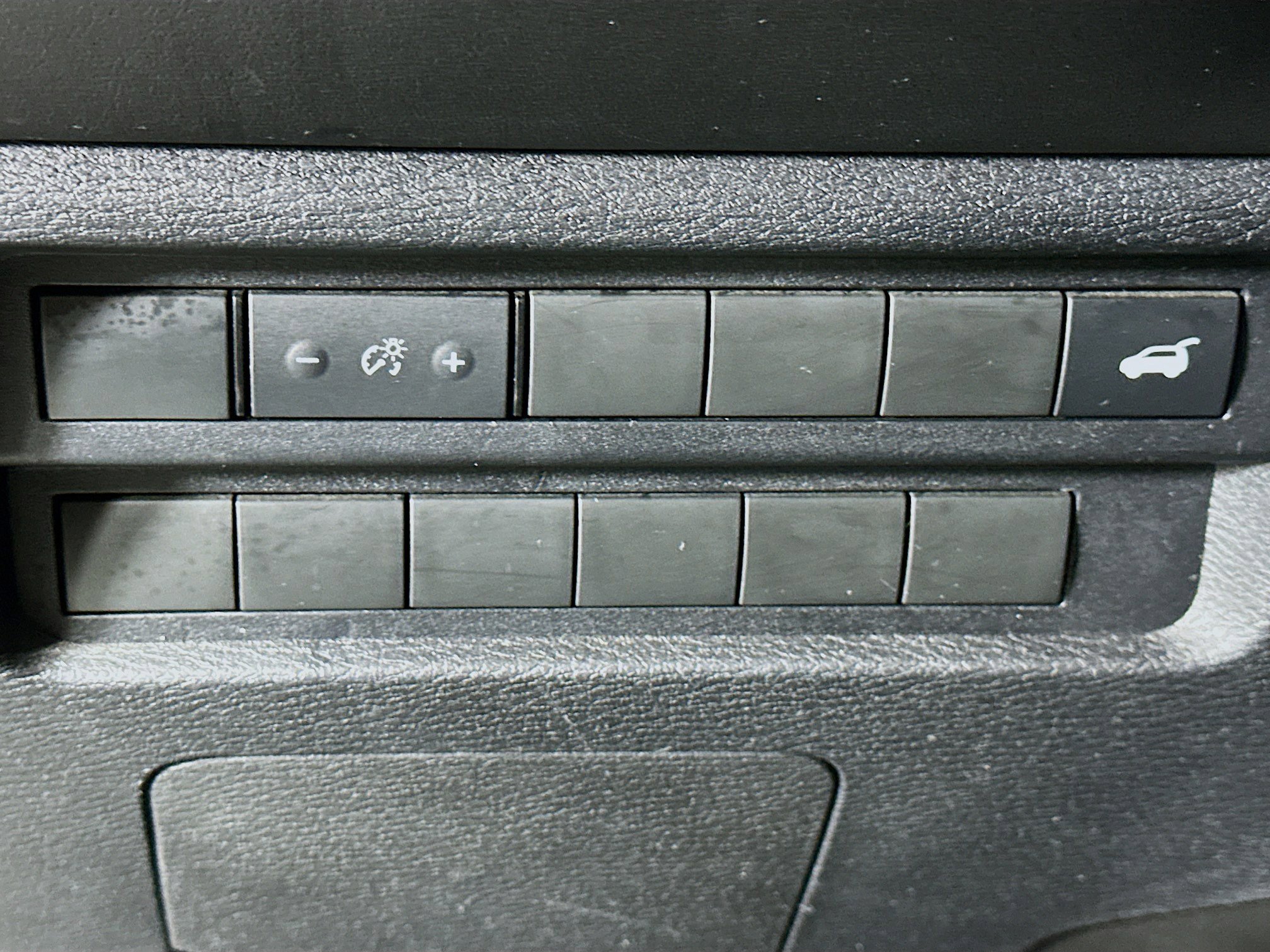 Used 2024 Mitsubishi Outlander SE image 17