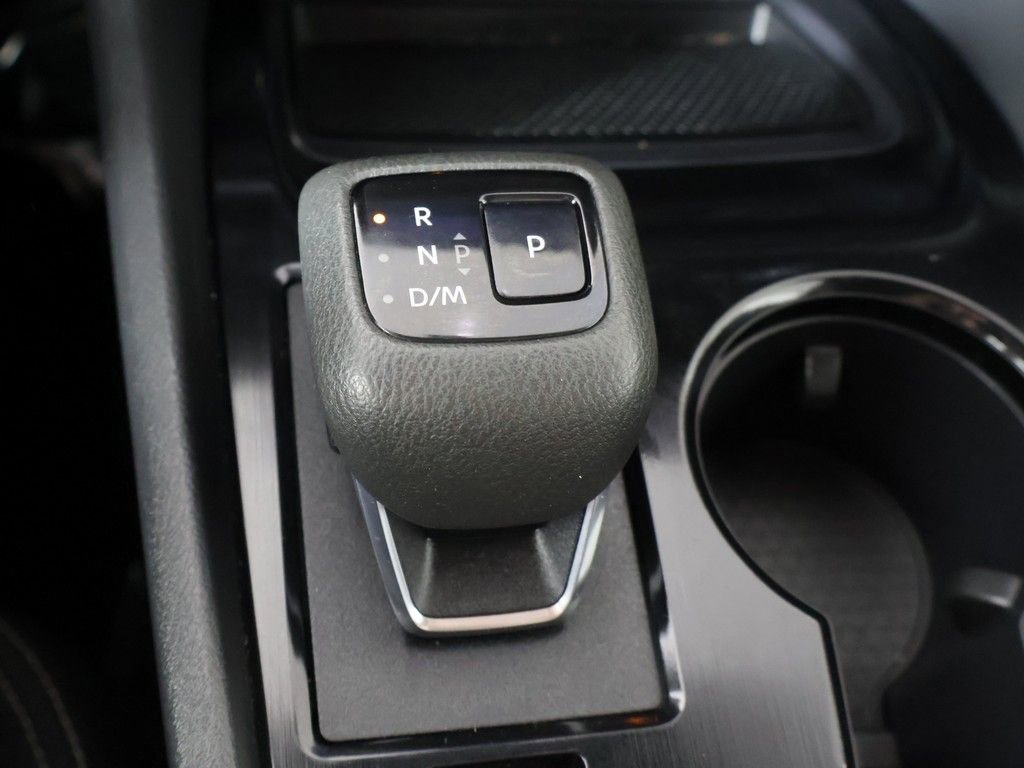 Used 2023 Nissan Rogue S AWD/4WD image 41