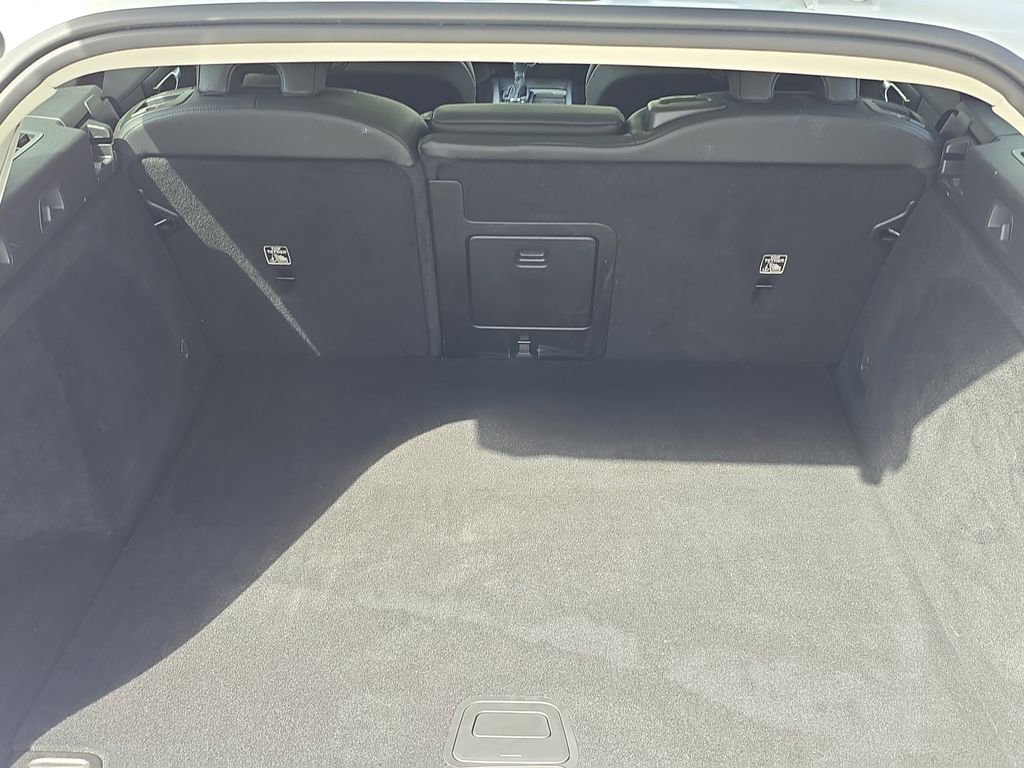 Certified 2022 Volvo V60 T5 Cross Country w/ Climate Package image 8