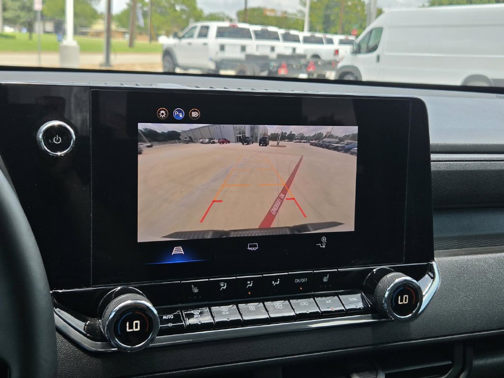 Used 2026 Chevrolet Colorado Trail Boss AWD/4WD image 24