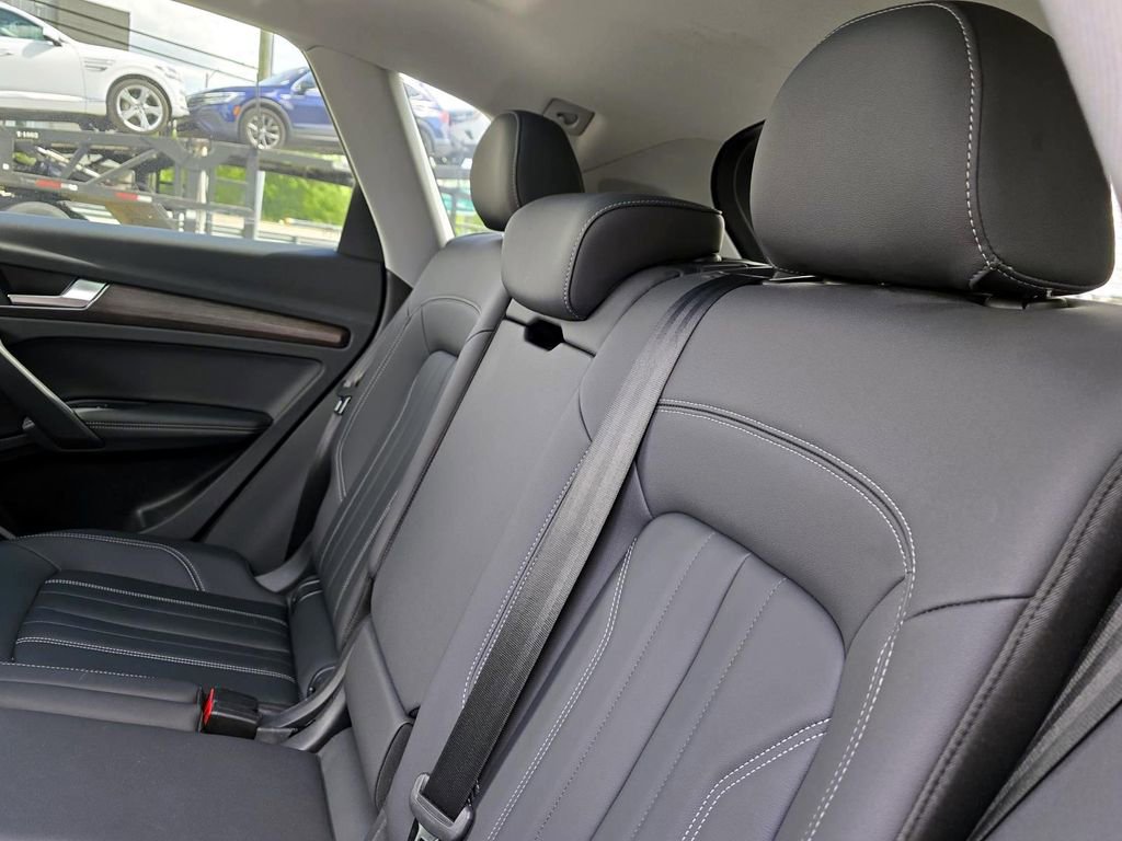 Used 2023 Audi Q5 2.0T Premium Plus w/ Premium Plus Package AWD/4WD image 30