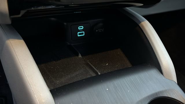 Used 2023 Ford Escape Platinum image 20