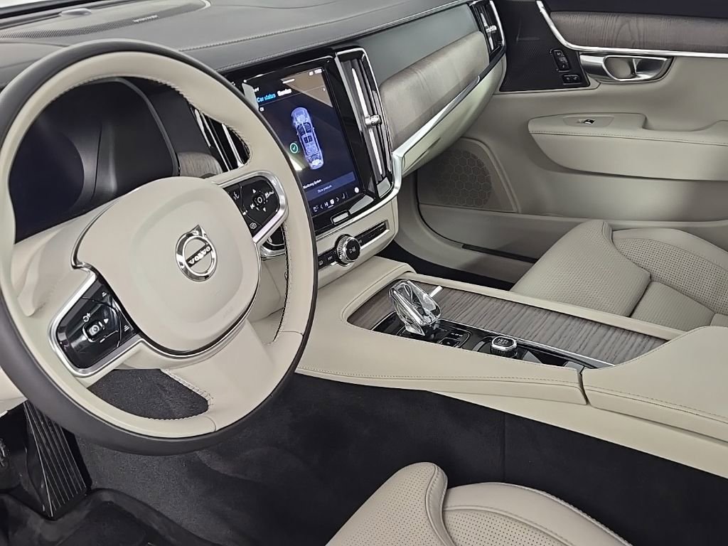Certified 2023 Volvo S90 B6 Ultimate image 18