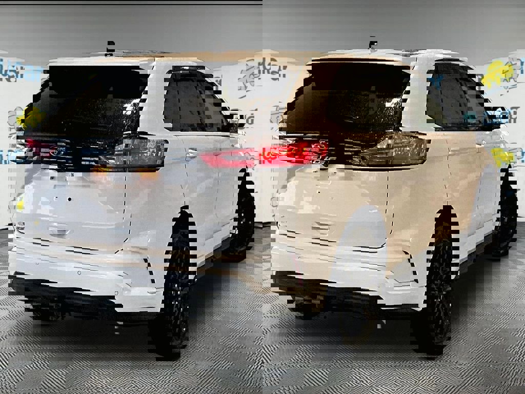 Used 2022 Ford Edge ST-Line w/ Class II Trailer Tow Package image 6