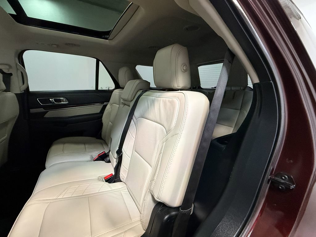 Used 2018 Ford Explorer Platinum AWD/4WD image 49