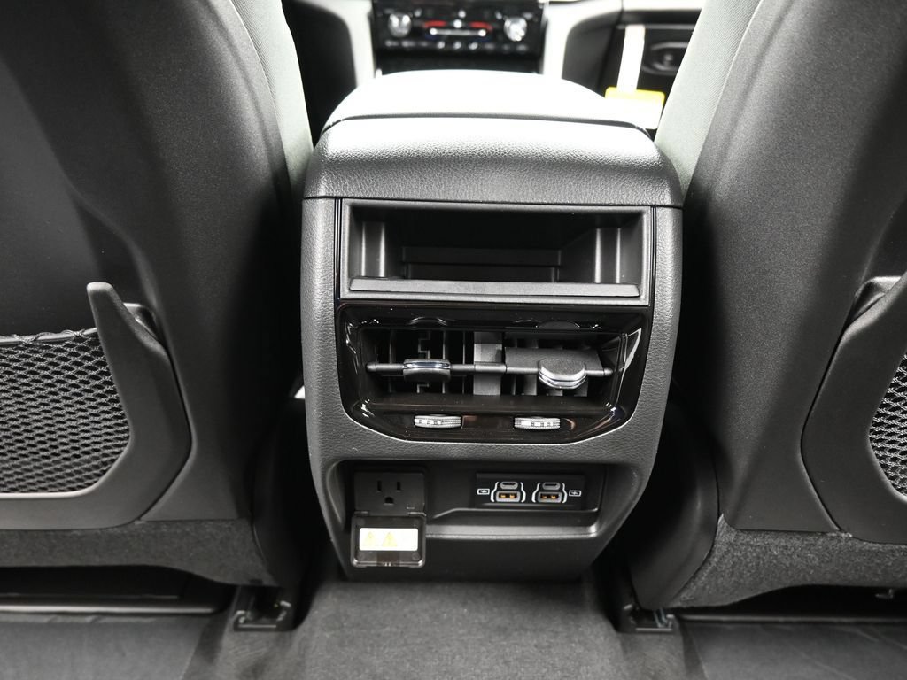 New 2026 Jeep Grand Cherokee Laredo X AWD/4WD image 32