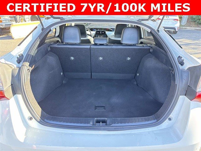 Used 2019 Toyota Prius XLE image 12