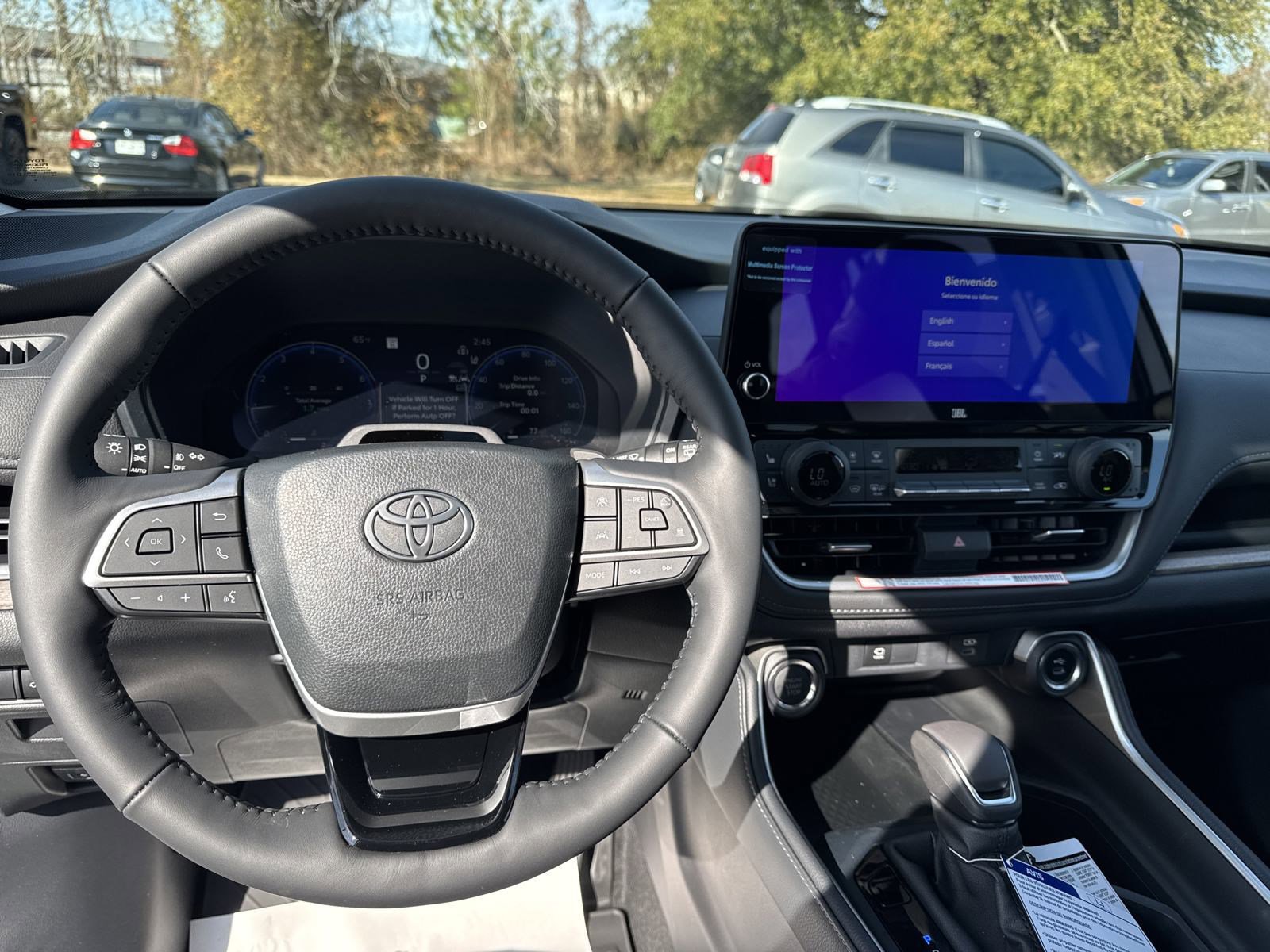 New 2025 Toyota Grand Highlander AWD image 17