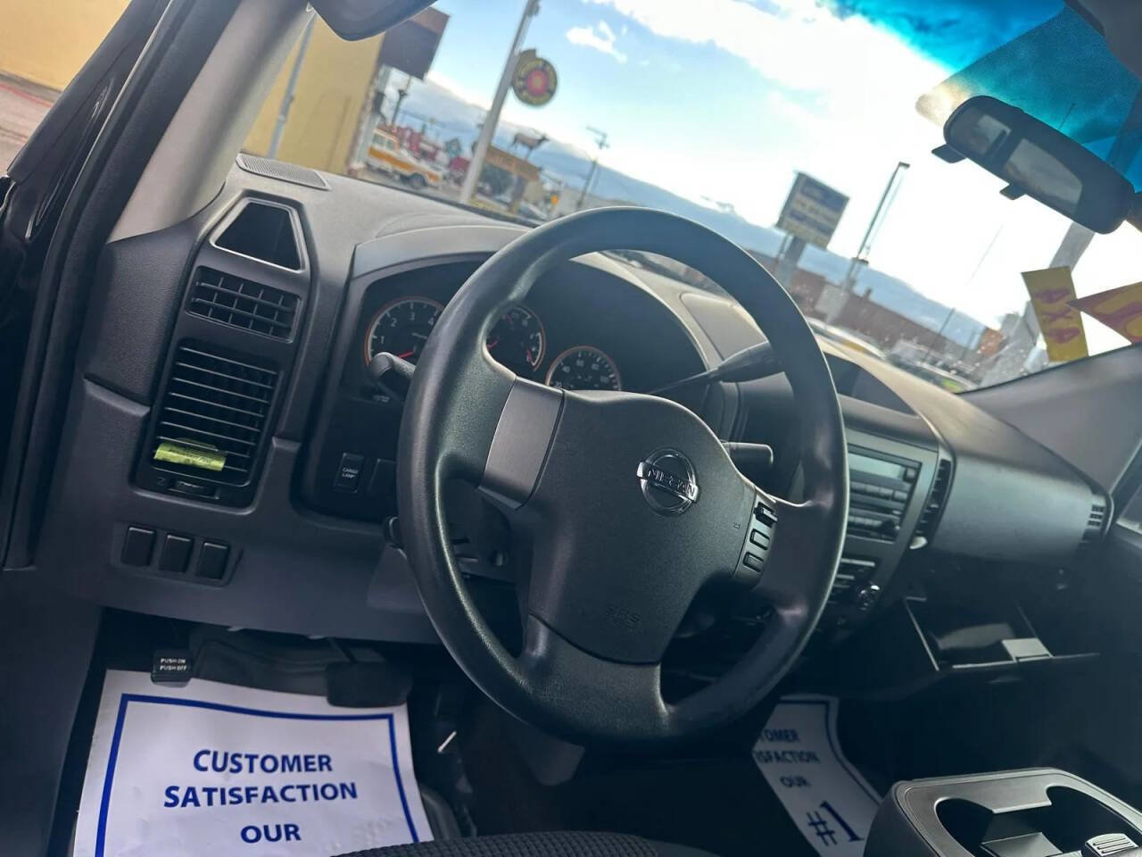 Used 2009 Nissan Titan SE image 9