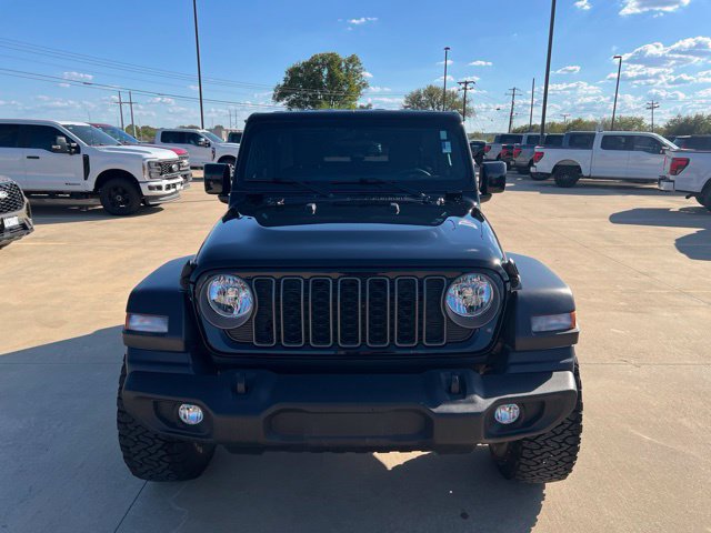 Used 2025 Jeep Wrangler Sport AWD/4WD image 3