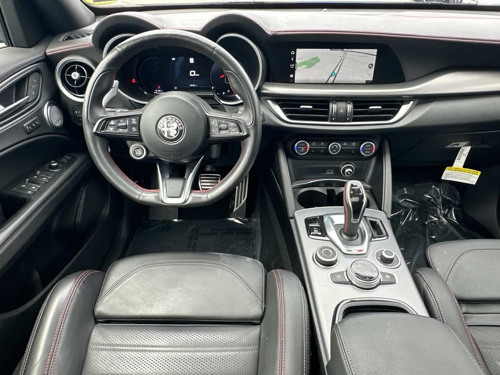 Used 2024 Alfa Romeo Stelvio AWD image 19