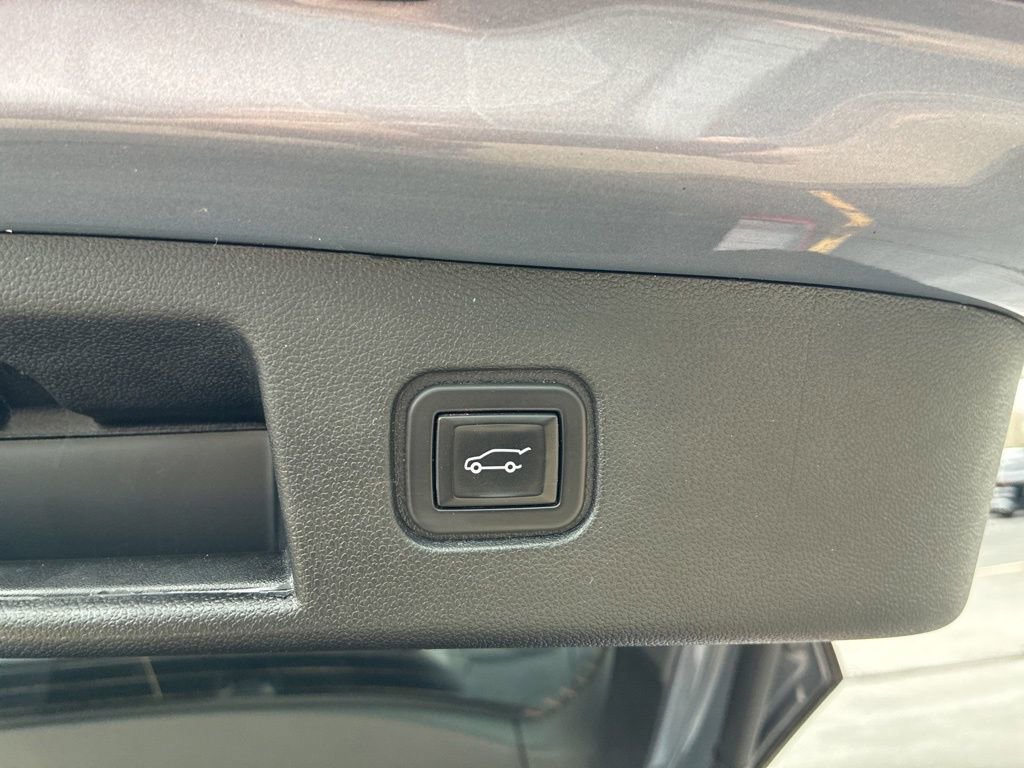 Used 2024 Chevrolet Blazer EV LT AWD/4WD image 31