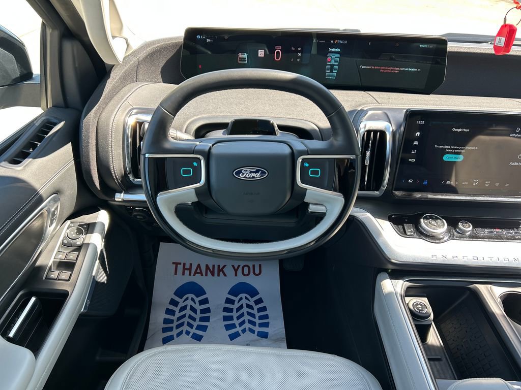 Used 2025 Ford Expedition Platinum image 15