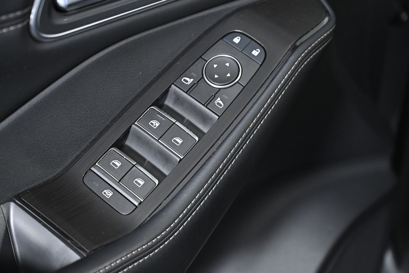 Used 2024 Nissan Rogue Platinum image 25