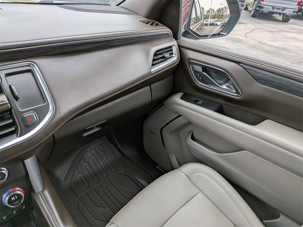 Used 2022 GMC Yukon XL SLT image 16