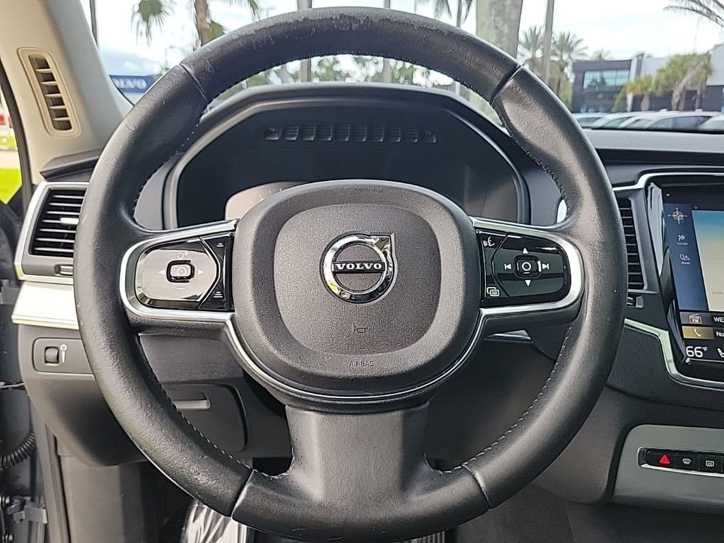 Used 2016 Volvo XC90 T6 Momentum w/ Vision Package image 17