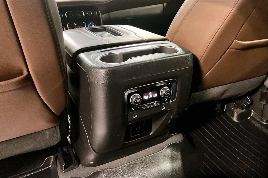 Used 2022 Chevrolet Tahoe High Country w/ Premium Package AWD/4WD image 31