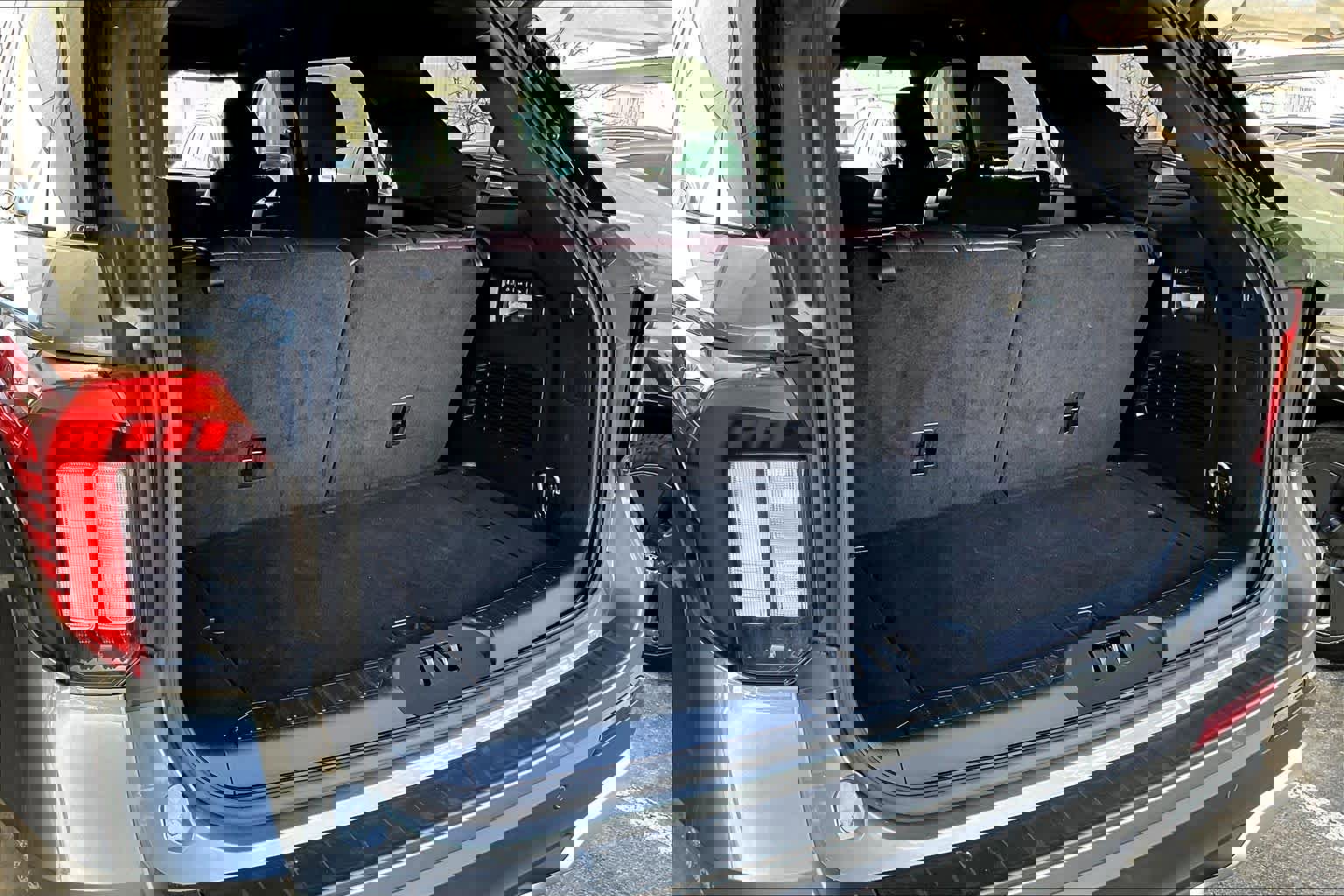 Used 2025 Ford Explorer Platinum w/ LUX Leather Package image 37