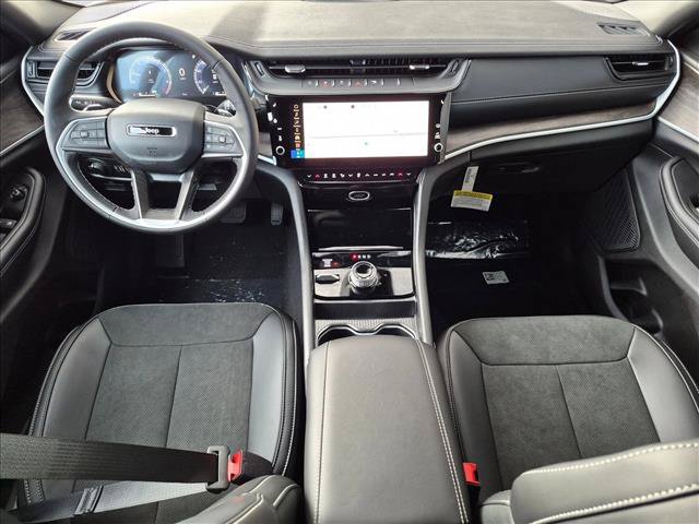 New 2026 Jeep Grand Cherokee Altitude AWD/4WD image 15