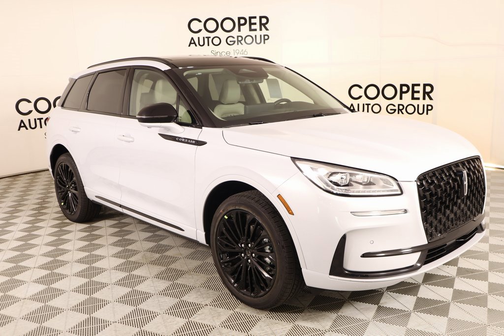 New 2025 Lincoln Corsair Reserve w/ Jet Appearance Package
