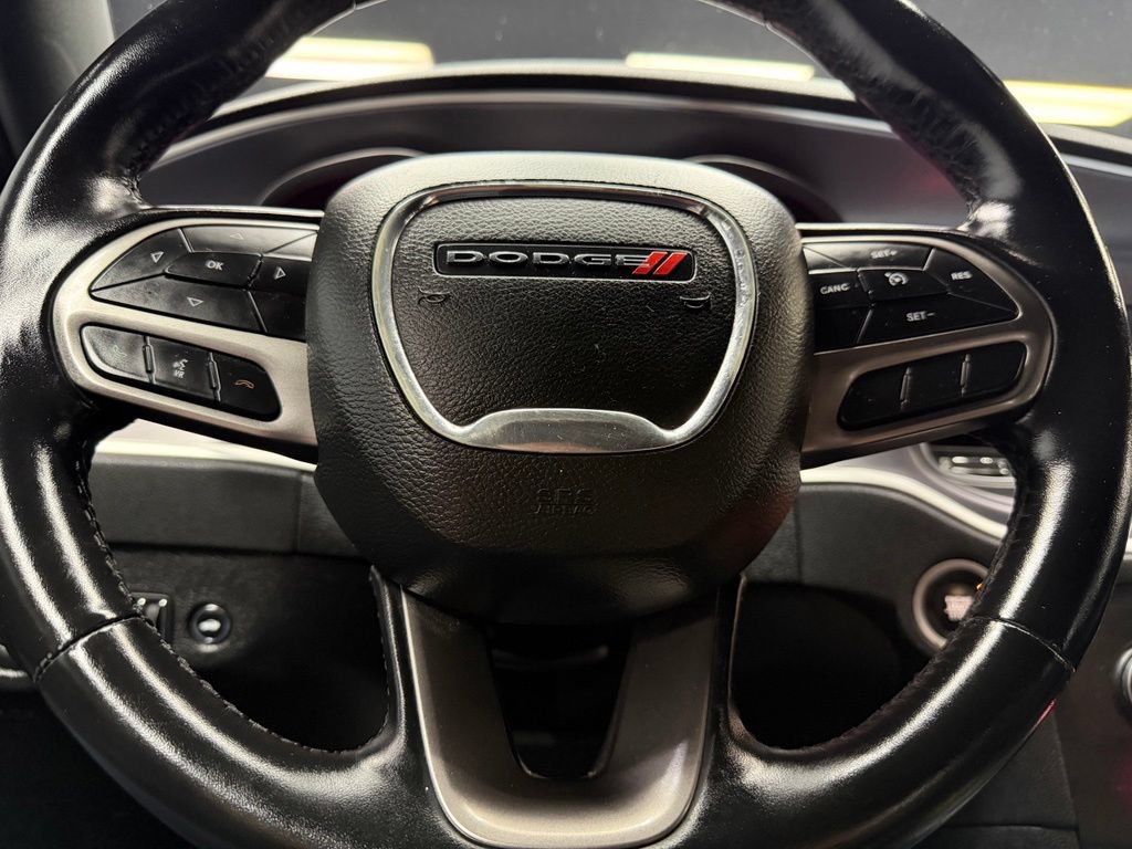 Used 2020 Dodge Charger SXT w/ Leather Interior Group RWD image 23